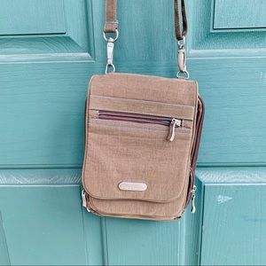 Brown baggalini journey crossbody purse